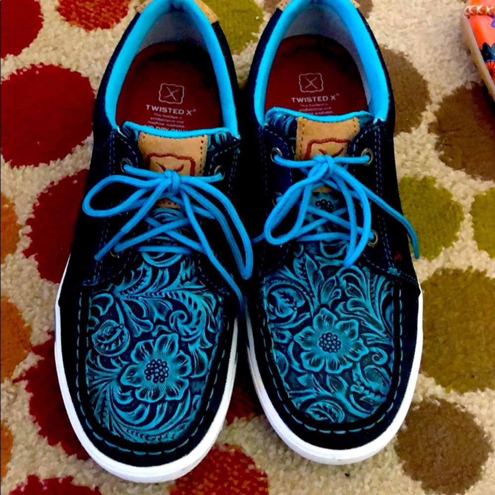 Twisted X Comfortable lace up